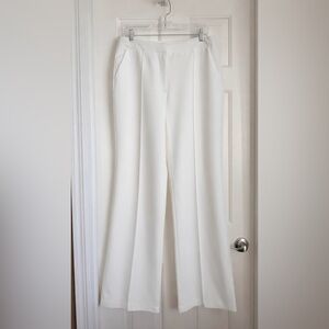 Chic White Wide-Leg Pants Size: 0XL (12)
